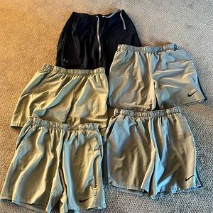 Lot of 5 pairs of X-Large shorts (men)